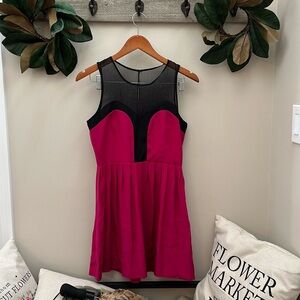 NWOT Parker Black/Fuschia pink dress in size XS/S.